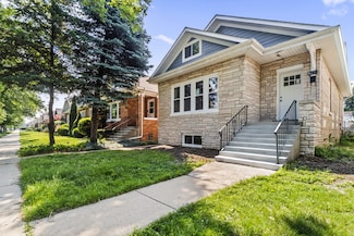6155 W Cornelia Ave, Chicago, IL 60634