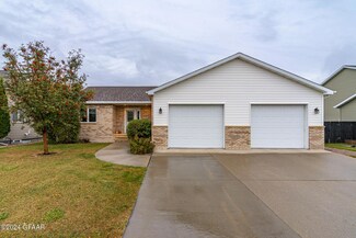 2180 42nd Ave S, Grand Forks, ND 58201