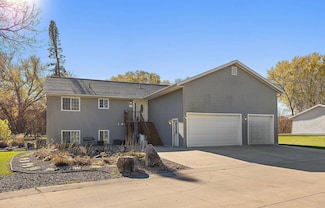 1055 Johnson Place SE, Owatonna, MN 55060