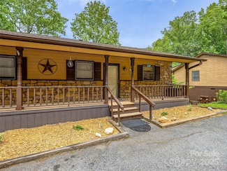 128 View de Lake Dr, Etowah, NC 28729