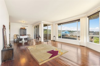1349 Moanalualani Way Unit 10H, Honolulu, HI 96819