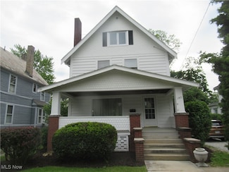 142 E Bridge St, Berea, OH 44017