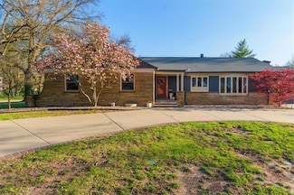 1201 W 67th St, Kansas City, MO 64113