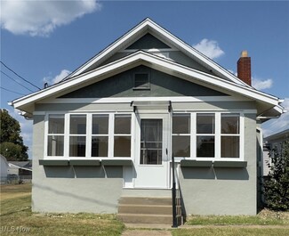 911 37th St, Vienna, WV 26105