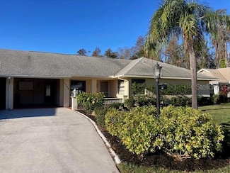 1746 Atrium Dr, Sun City Center, FL 33573