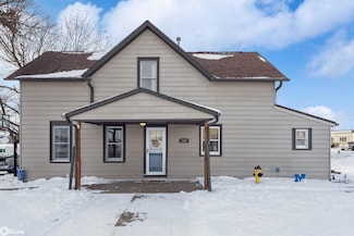 506 S 8th St, Montezuma, IA 50171