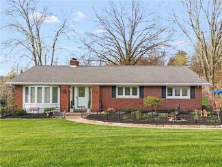 30 Eastwood Ln, Washington, PA 15301