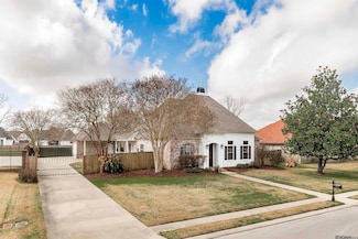 2067 Willow Glen Ave, Port Allen, LA 70767