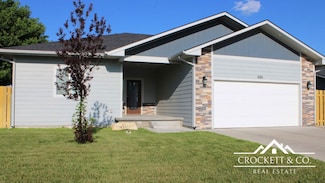 1010 Smokey Hill St, Garden City, KS 67846