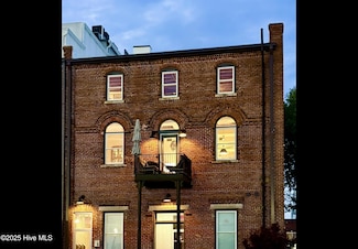 183 W Main St Unit 205, Washington, NC 27889