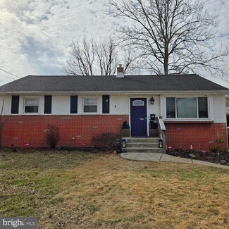416 W Henry St, Palmyra, NJ 08065