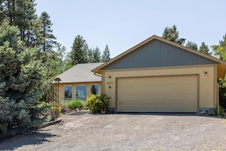 56675 Stellar Dr, Bend, OR 97707