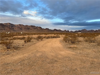 4385 S Zircon Rd, Golden Valley, AZ 86413