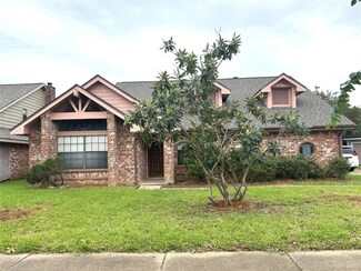 2926 Field Line Dr, Sugar Land, TX 77479