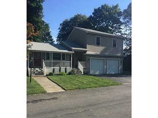 6 Meadow St, Johnston, RI 02919
