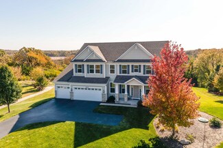 26372 Pennway Cir, Wauconda, IL 60084
