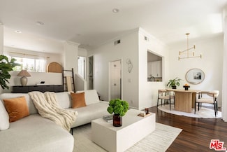 136 S Clark Dr Unit 2, West Hollywood, CA 90048