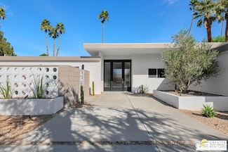 2220 S Yosemite Dr, Palm Springs, CA 92264