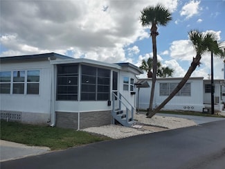 4851 W Gandy Blvd Unit B4L7, Tampa, FL 33611