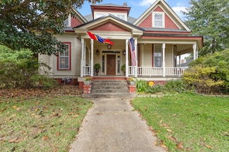 1017 College St, Columbus, MS 39701