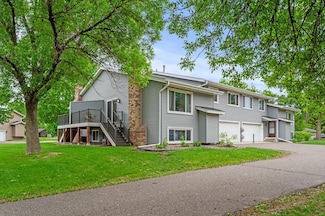 16197 Flagstaff Ct S, Rosemount, MN 55068