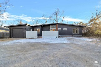 2109 Anderson Ave, Manhattan, KS 66502