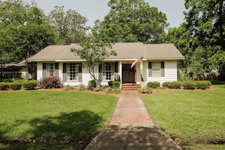 914 Myrtle St, Greenwood, MS 38930