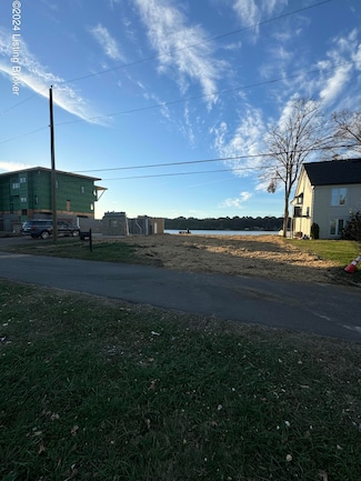 6906 Beachland Beach Rd, Prospect, KY 40059