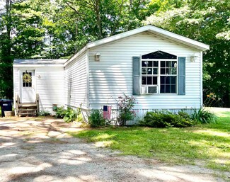 7 Summer St, Belmont, NH 03220