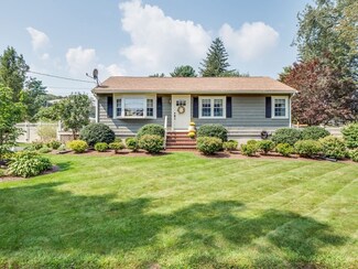 41 Barstow Rd, Walpole, MA 02081