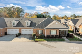 8380 Glacier Dr, Denver, NC 28037