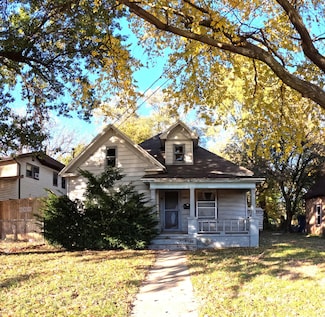 1611 W Atlantic St, Springfield, MO 65803