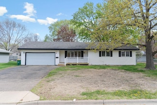 3200 67th Ave N, Minneapolis, MN 55429