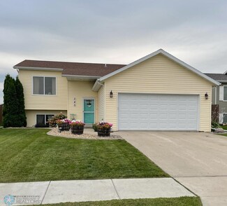 340 Maple Point Blvd, Mapleton, ND 58059