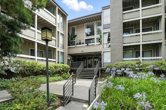 1171 Compass Ln Unit 211, Foster City, CA 94404