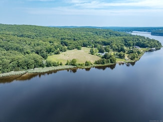 17B Massapeag Point Rd, Montville, CT 06382
