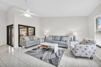 130 Sherwood Cir Unit 14D, Jupiter, FL 33458