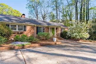 1511 Crestlin Dr, High Point, NC 27262