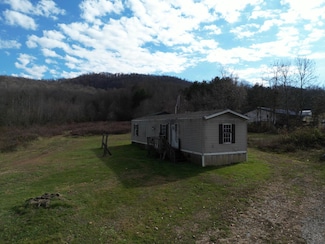 7568 Kentucky 26, Rockholds, KY 40759