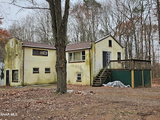 201 Tipton Rd, Tyrone, PA 16686