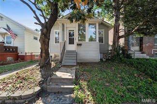4616 Adkins Ave, Saint Louis, MO 63116