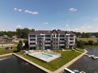 10005 N Turkey Creek Rd Unit 5, Syracuse, IN 46567