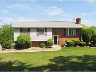 81 Ridge Rd, Eighty Four, PA 15330