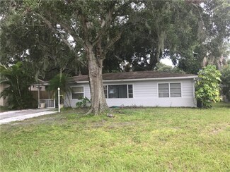 2642 Grand Cayman St, Sarasota, FL 34231