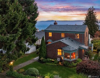 2505 42nd Ave W, Seattle, WA 98199