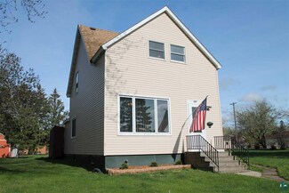 320 102nd Ave W, Duluth, MN 55808