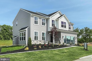35 Long Bend Dr, Carlisle, PA 17015