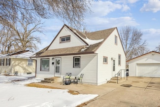 5740 Perry Ave N, Minneapolis, MN 55429