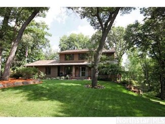 22 22 Nord Circle Rd, North Oaks, MN 55127