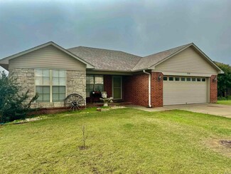 2755 Razorback Dr, Conway, AR 72032